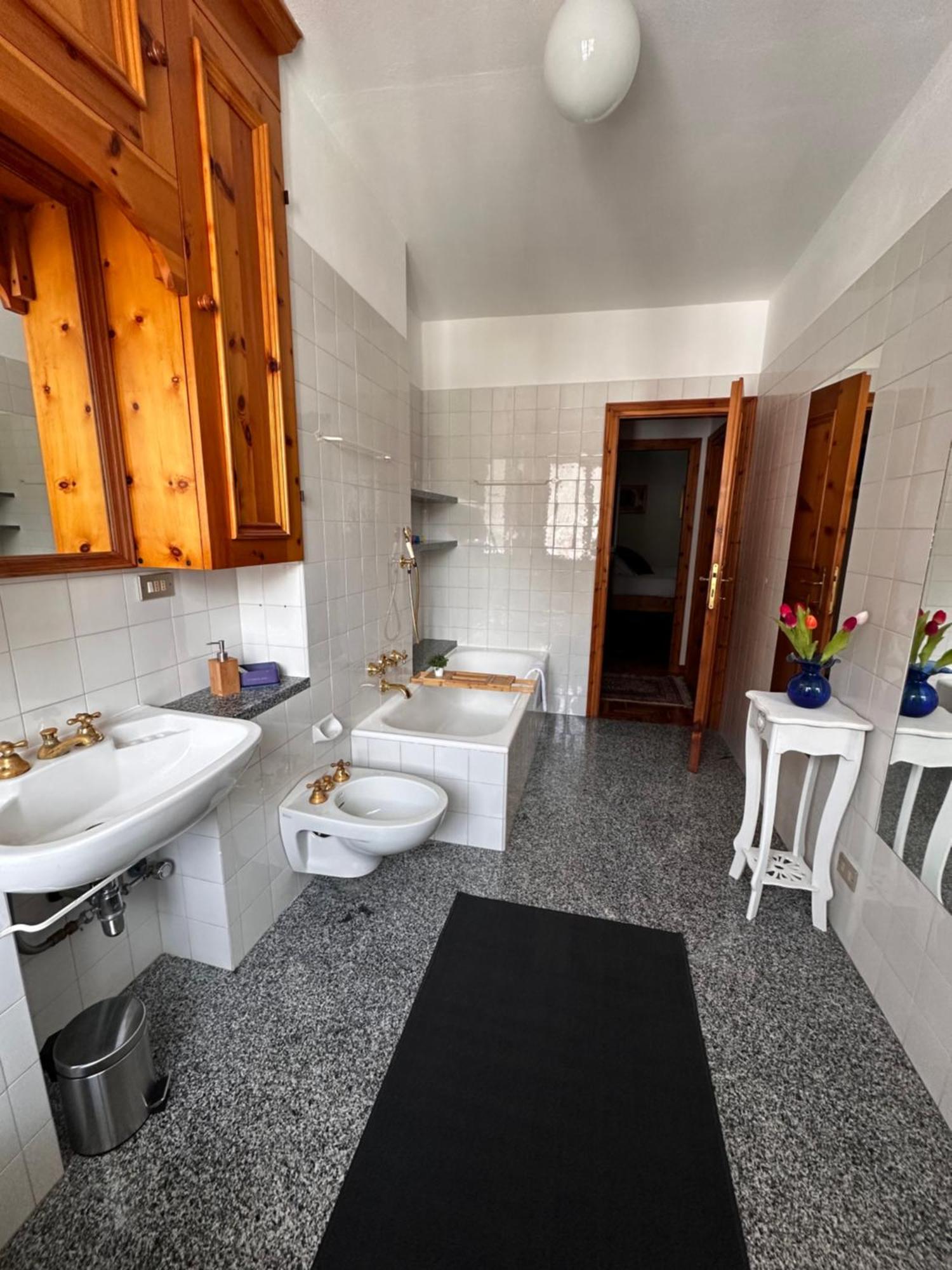 Ampio Appartamento Con Vista “Casa Magro” Тірано Екстер'єр фото